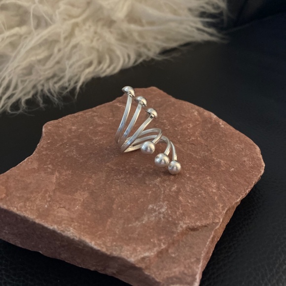 .925 Large Sterling Silver ring - Picture 3 of 13